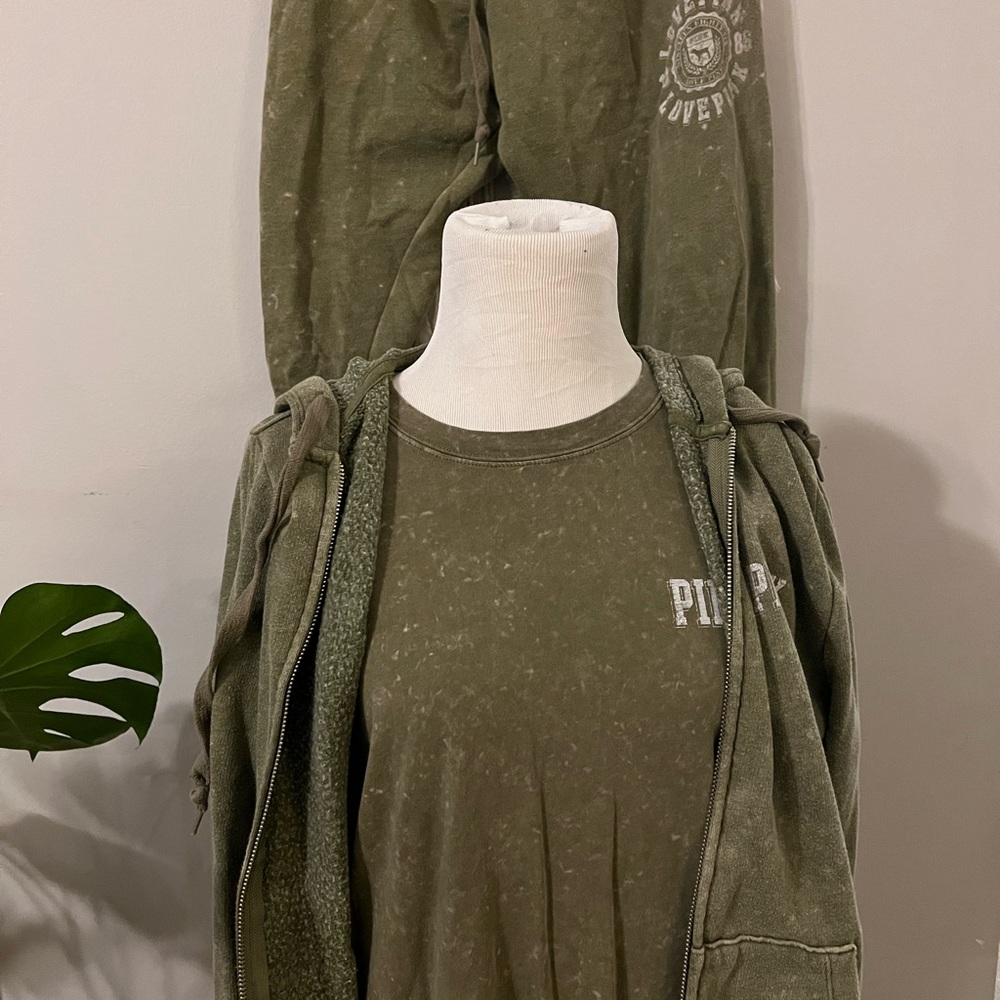 Olive Green Leisure Suit 💚
